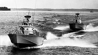 Nuoli 8 at speed in 1963 Gunboat-Nuoli-1963.jpg