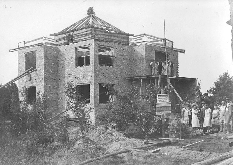 File:Haus Irmler Richtfest 1929 , Neuruppin.jpg