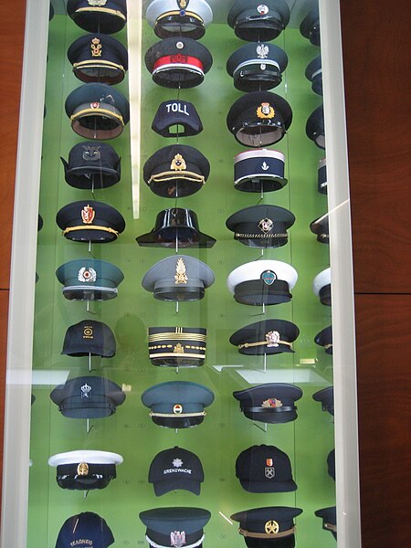 File:Headgears of customs officials of EU Member States 2011-05.jpg