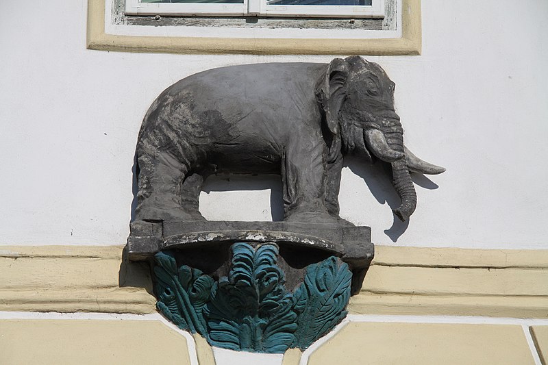 File:House sign in Písek (1).JPG