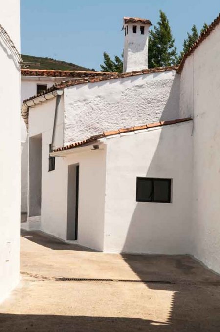 Houses on Higuera de la Sierra (Huelva).jpg