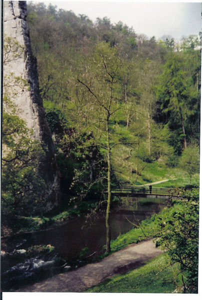 File:Ilam Rock and footbridge Dovedale - geograph.org.uk - 708795.jpg