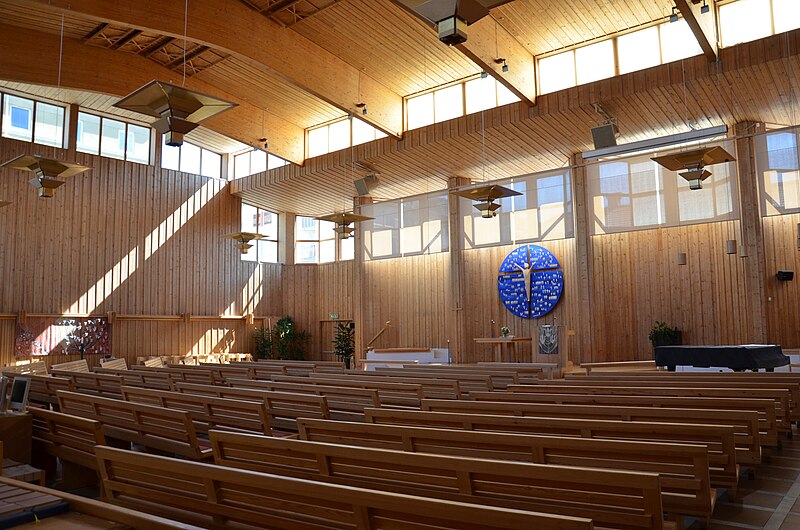 File:Immanuelskyrkan Jönköping kyrksalen.JPG