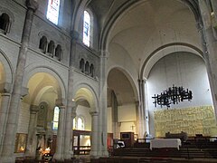 Intérieur de l'église Saint-Vincent-de-Paul.