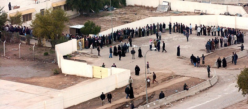 File:Iraqi voters in Baghdad.jpg