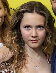 Iris Apatow at SXSW Red Carpet premiere of BLOCKERS (39852920695) (cropped) (cropped).jpg