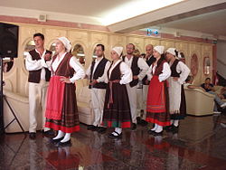 Folk group from Istria Istarska narodna nosnja.1.jpg