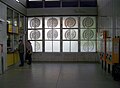 Kačerov, stanice metra, vitráže u prodeje jízdenek.jpg