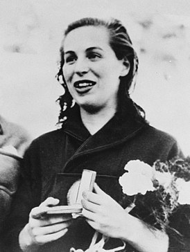 Каталин Сёке в 1952 году
