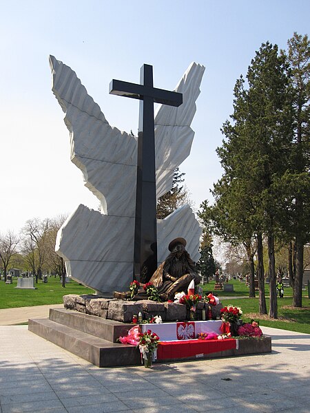 File:Katyn monument niles 2010.jpg