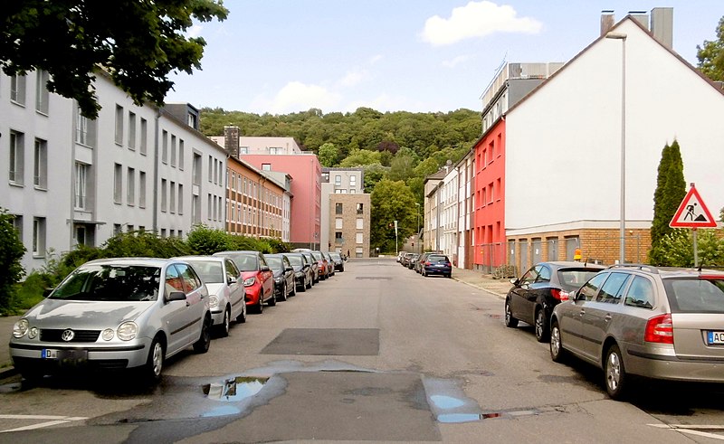 File:Kavenstraße, Aachen.JPG