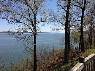 <span class="mw-page-title-main">Kenlake State Resort Park</span> Park on the western shore of Kentucky Lake