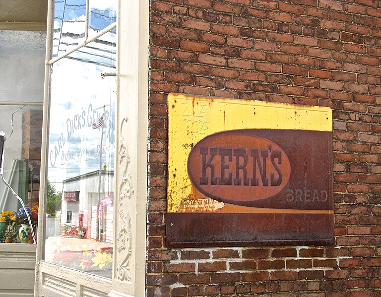 File:Kerns-Bread-sign-ky.jpg