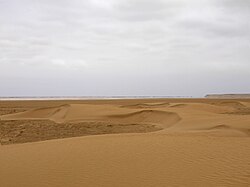 Khenfiss dunes.jpg