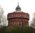 Ansicht von Norden mit dem unter dem Turm aufgeschütteten Hügel