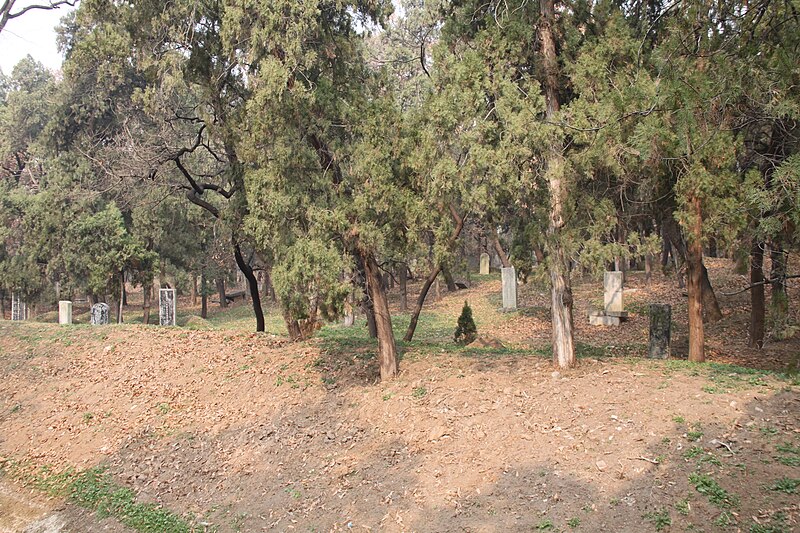 File:Kong Family Cemetery, Qufu (13045687475).jpg