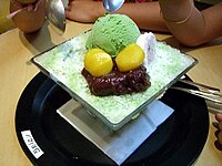 Món bingsu trà xanh và đậu đỏ