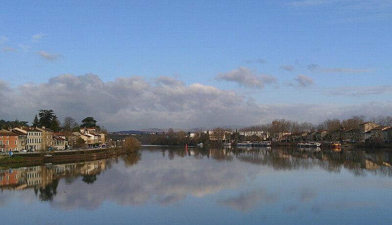 File:La Saône à Neuville-sur-Saône.jpg