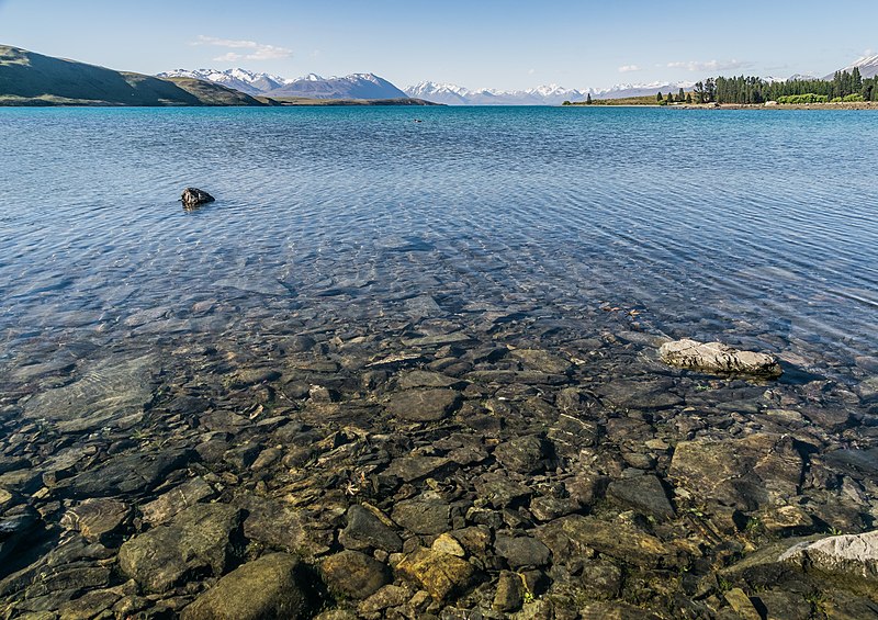 File:Lake Tekapo 25.jpg