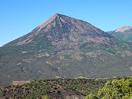 Landsend Puncak dekat Crawford Colorado.jpg