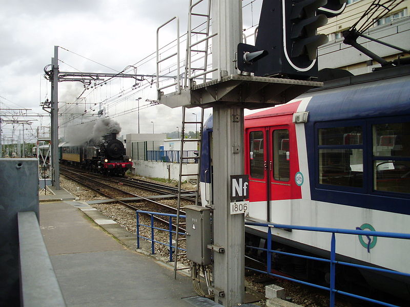 File:Locomotive à vapeur @ Boissy-Saint-Léger.jpg