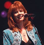 Patty Loveless was a first-time chart-topper in 1989. Loveless02.jpg