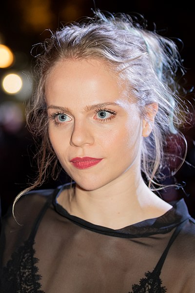 File:MJK 60992 Lili Epply (Hessischer Film- und Kinopreis 2019).jpg