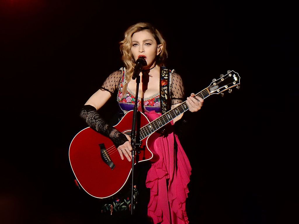 File:Madonna - Rebel Heart Tour 2015 - Paris 2 (24119407125).jpg 