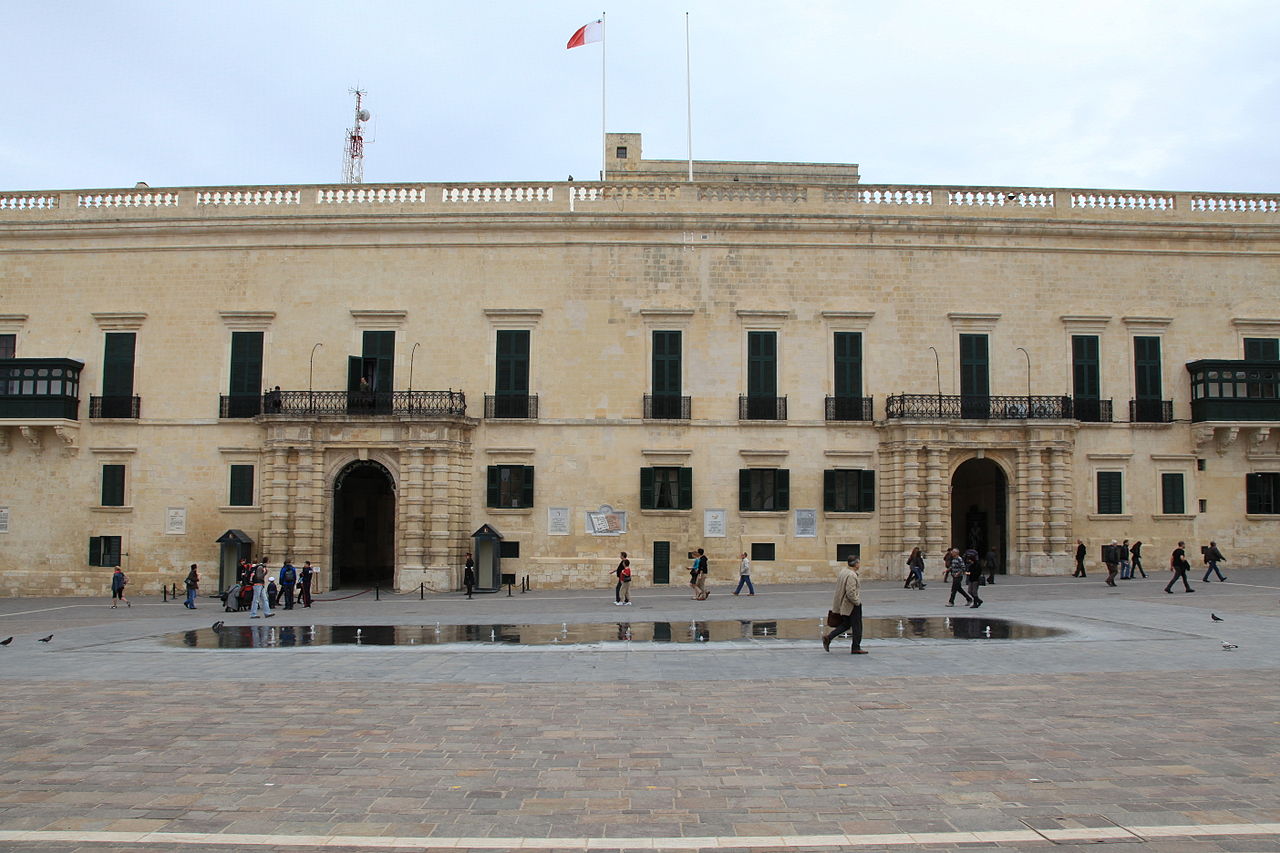 File:Grandmaster's Palace, Malta (41637543714).jpg - Wikimedia Commons