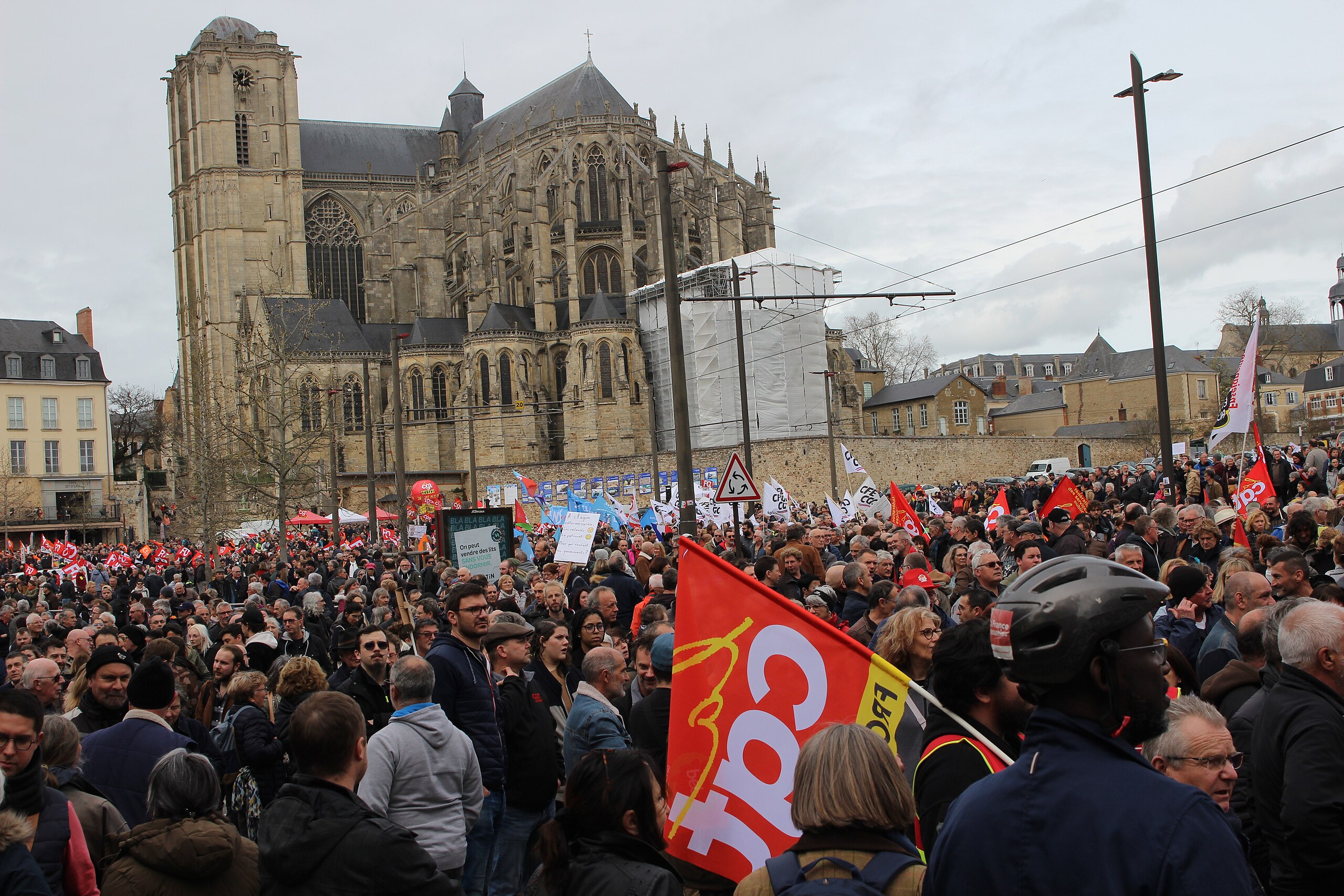 File:Manifestation contre la réforme des retraites au Mans, le 23 ...