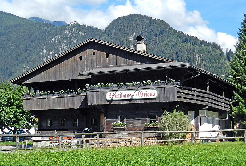 File:Mayrhofen Wirtshaus zum Griena.jpg