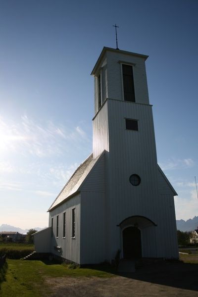 File:Melbu kyrkje tårn.jpg