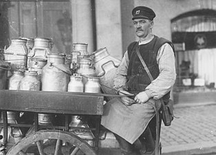 Mjölkkörare, 1920-tal.