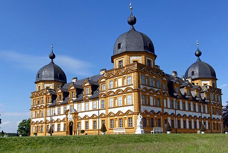 MmdrfSeehof Schloss-a.jpg