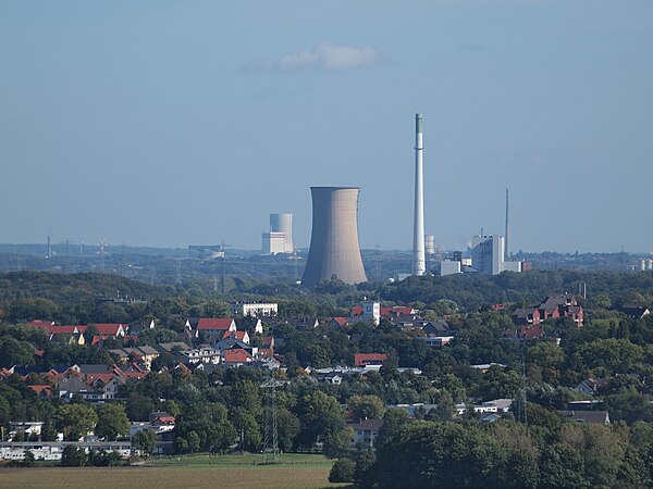 im Nordosten Teile von Castrop, das Kraftwerk Knepper in Dortmund und die Kraftwerke am Datteln-Hamm-Kanal