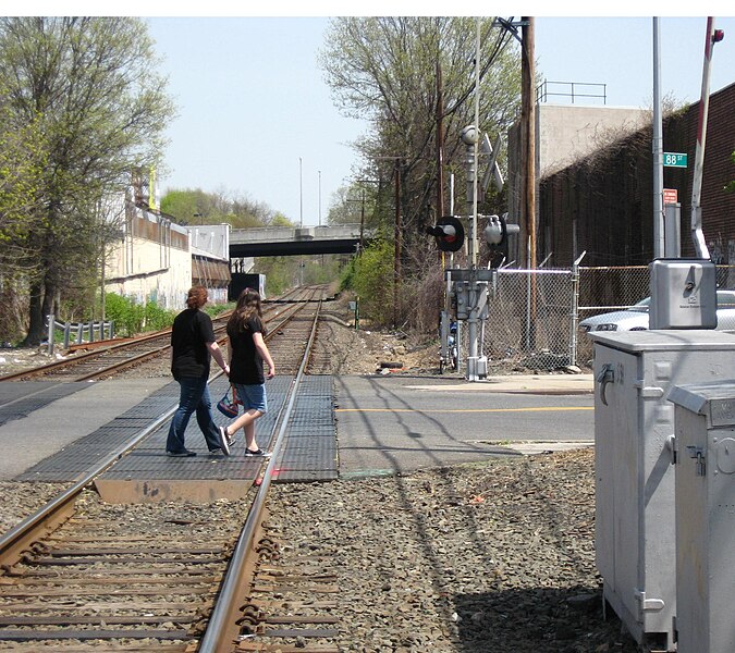 File:Montauk Branch goes under Woodhaven Blvd jeh.jpg