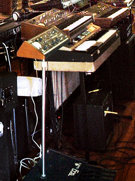 File:Moog Taurus II, Moog Rogue, Farfisa Combo Compact I, Yamaha SK - Robot Monster Guitars & Collectables.jpg