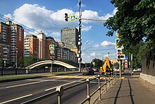 Moscow, Gospitalnaya Embankment and Rubtsov Bridge (31311011612).jpg