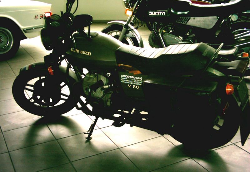 File:MotoGuzzi0797w.JPG