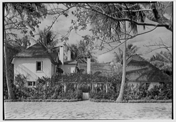 File:Mrs. Benjamin Rogers, Thatchcote, residence in Palm Beach, Florida. LOC gsc.5a04678.tif