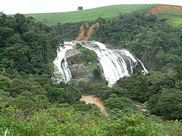 De waterval cachoeira do Urubu in de gemeente Primavera