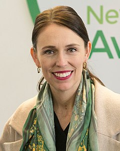 Die neuseeländische Premierministerin Jacinda Ardern im Jahr 2018.jpg