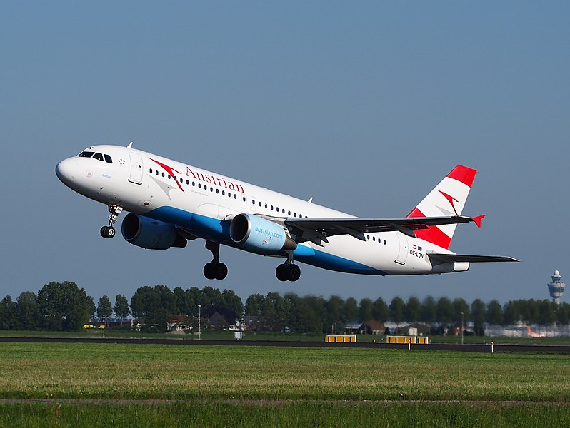 File:OE-LBN Austrian Airlines Airbus A320-214 - cn 768 takeoff from Schiphol (AMS - EHAM), The Netherlands, 16may2014, pic-1.JPG