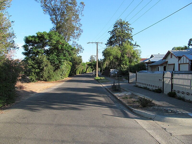 File:OIC ovingham devonport tce.jpg