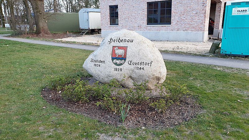 File:Ortsstein Heidenau.jpg