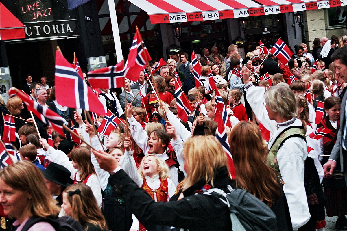 Oslo 17 mai 2010.jpg