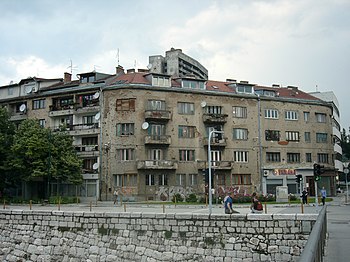 Marijin Dvor, zgrade
