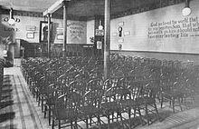 Mission interior, 1914 Pacific Garden Mission 1914.JPG