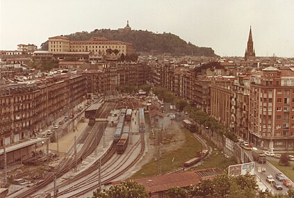 Easo plaza berria eraiki aurreko panorama (1980 inguruan)