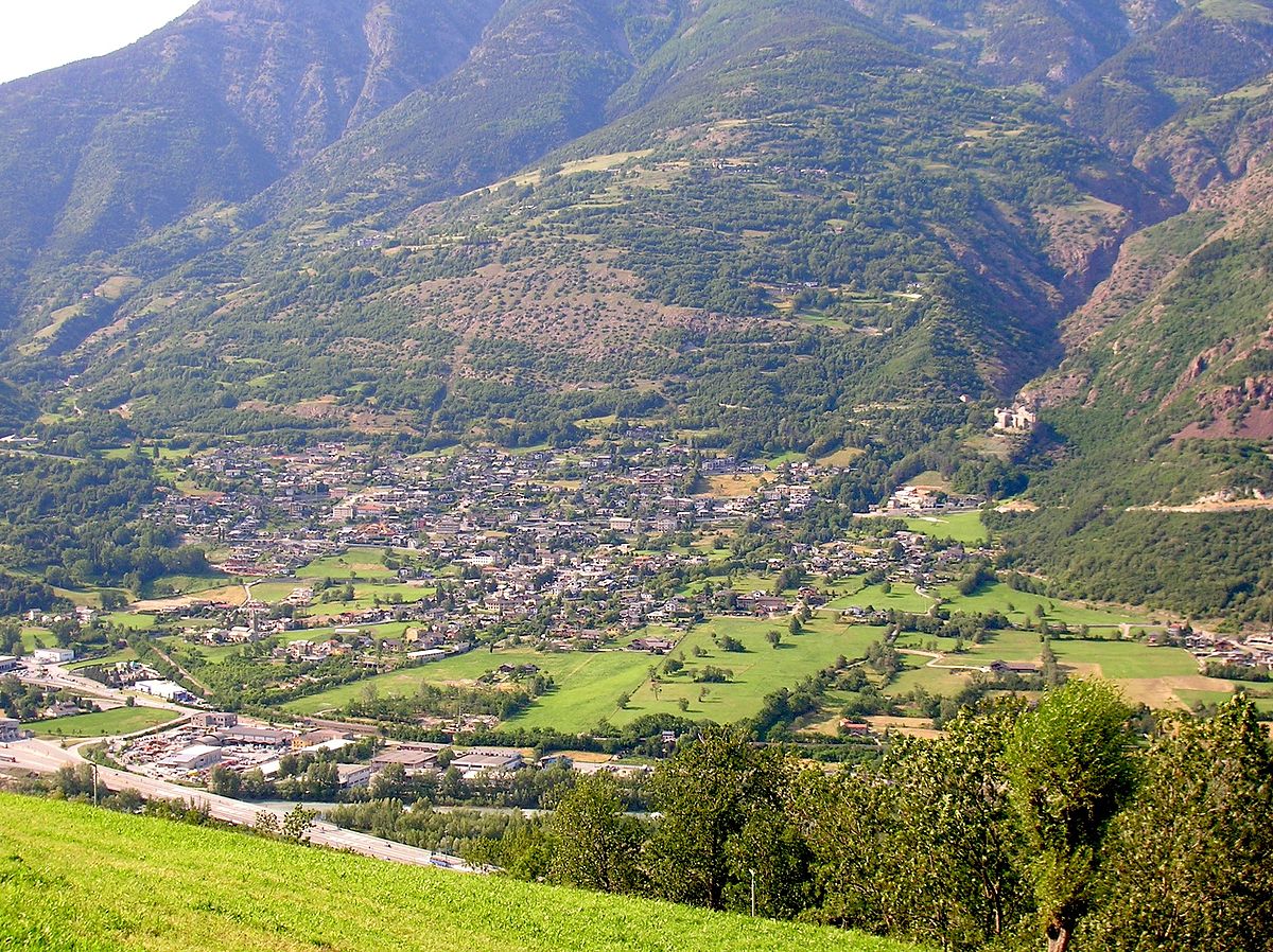 Каримвал. Aosta Quart. Карваллë. Валле-д’Аоста обычаи и традиции. Аосте — итальянская автономная Республики.